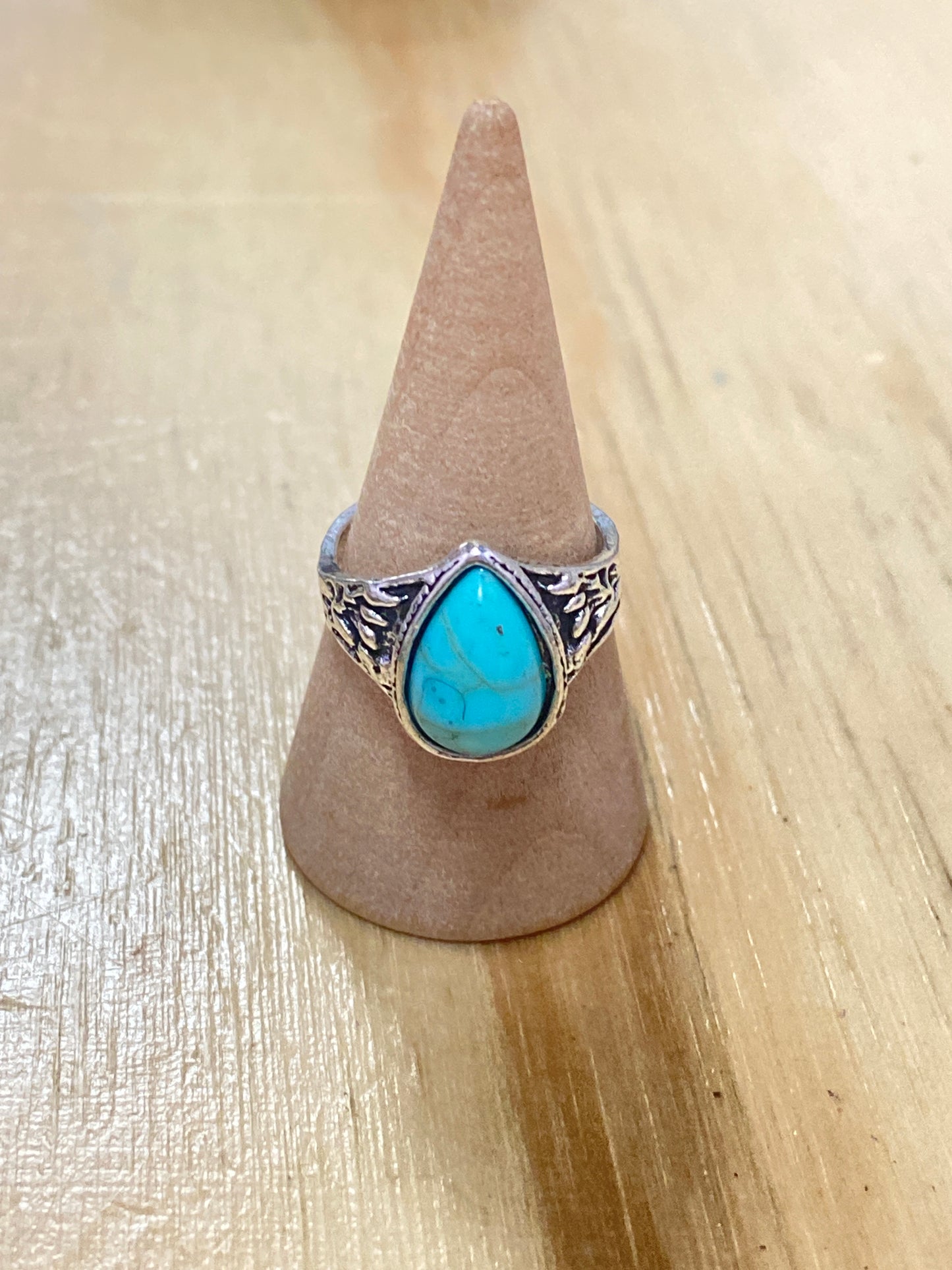 Anillo vintage turquesa en forma de pera S925