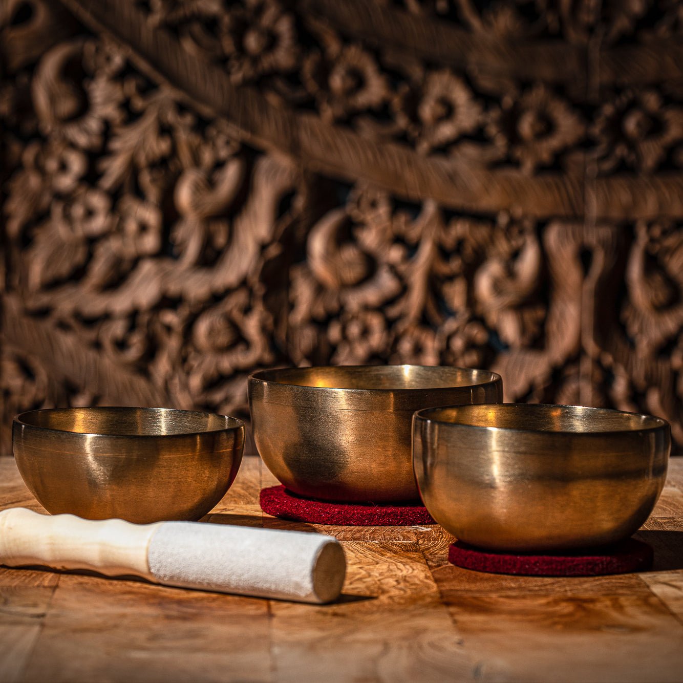 Universal Therapy Metal Singing Bowl Set of 3 Medium / 1500g