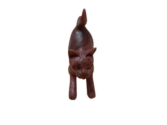 Figura de gato de madera