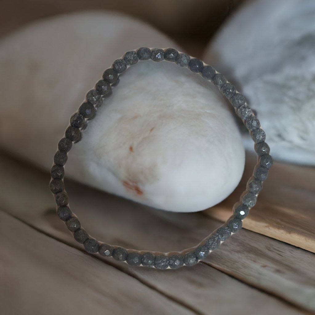 4mm Pyrite Bracelet - Iluterra