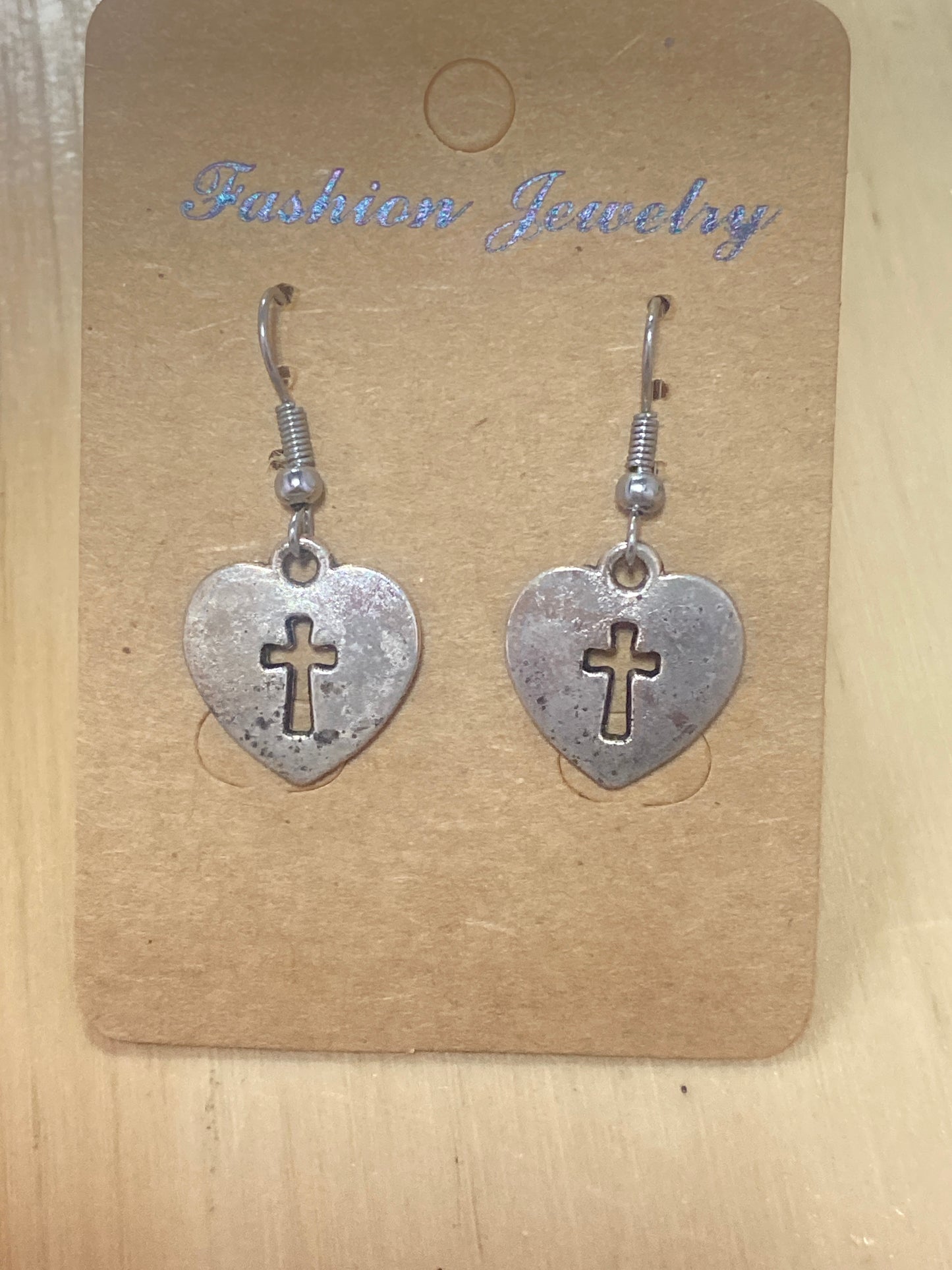 Pendientes de cruz de corazón