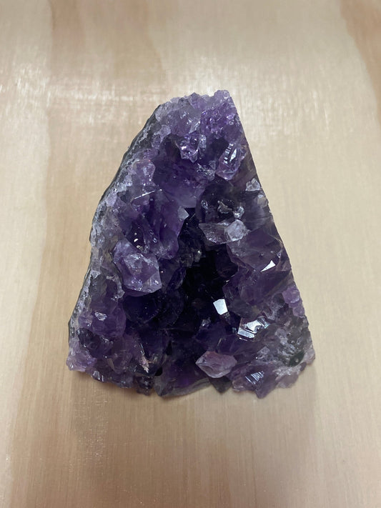 Amethyst Rock - Iluterra